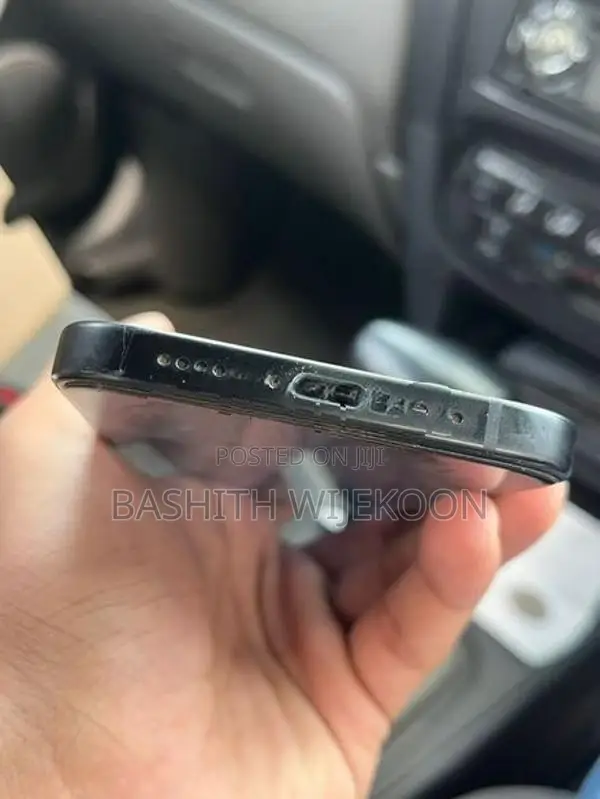 Apple iPhone 15 (Used)