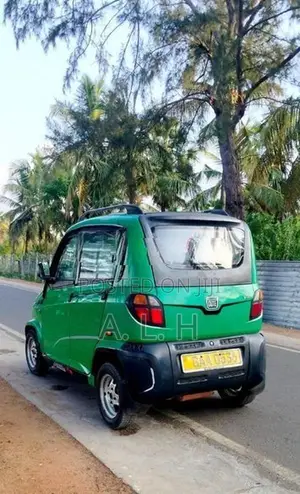 Bajaj Qute 2019