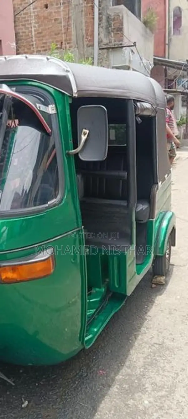Bajaj RE 2004