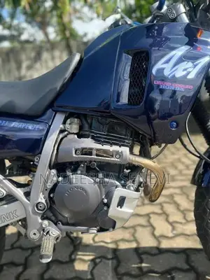 Honda AX1 2006