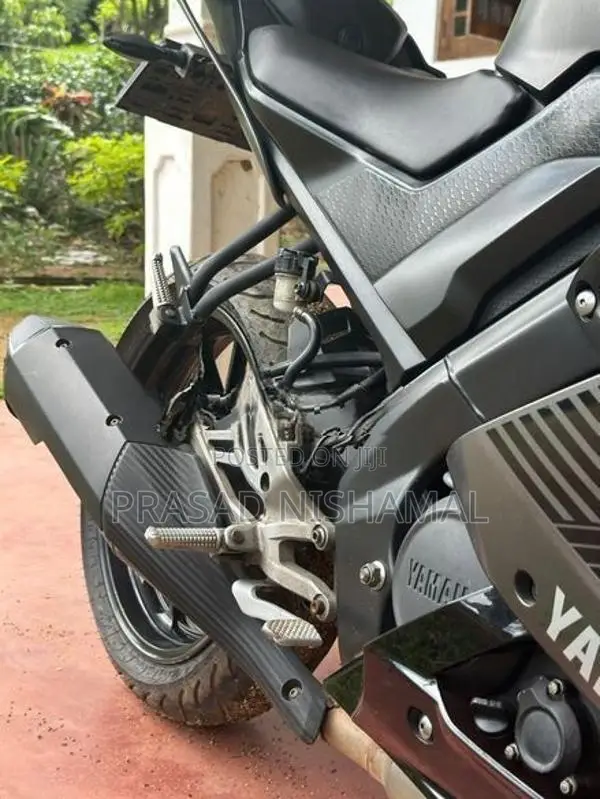 Yamaha R15 2019