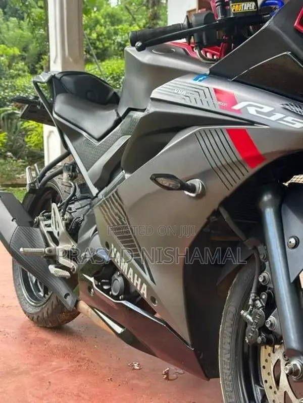 Yamaha R15 2019