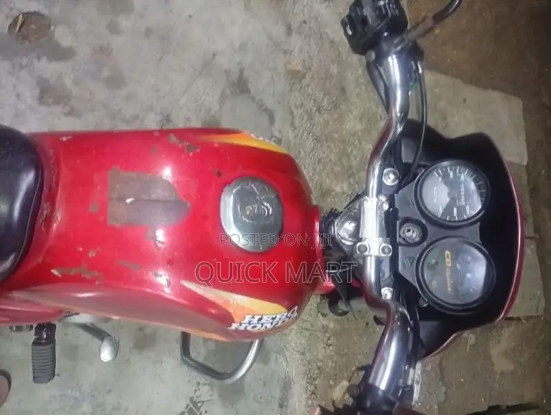 Hero HF Deluxe 2011