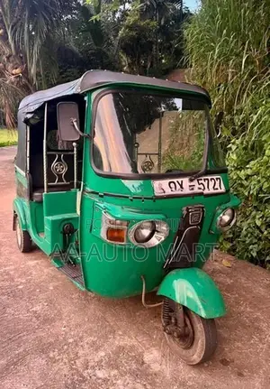 Bajaj RE 2010