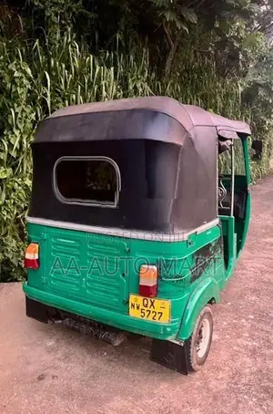 Bajaj RE 2010
