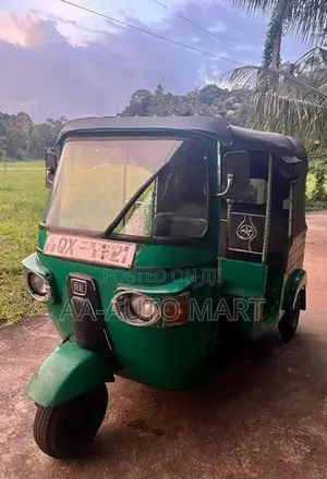 Bajaj RE 2010