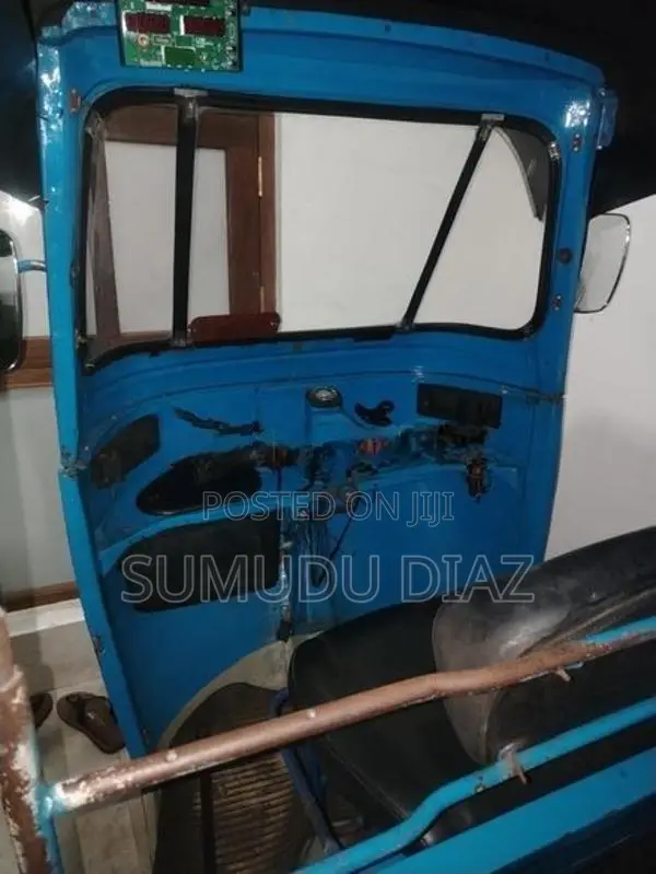 Bajaj RE 1995
