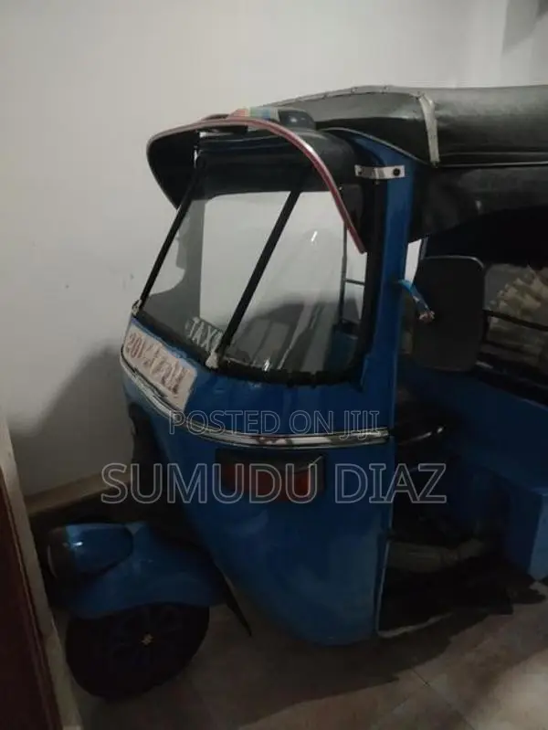Bajaj RE 1995