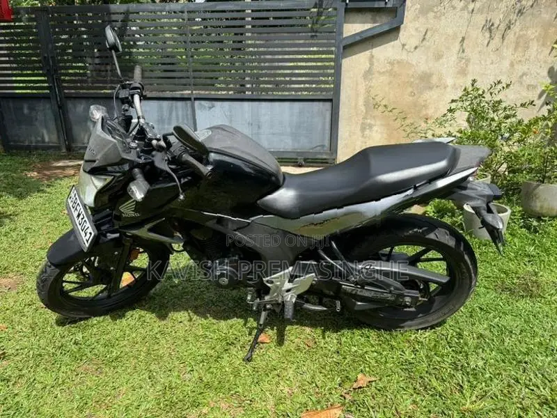Honda CB Hornet 160R 2017