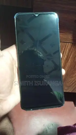 TCL 20E (Used)