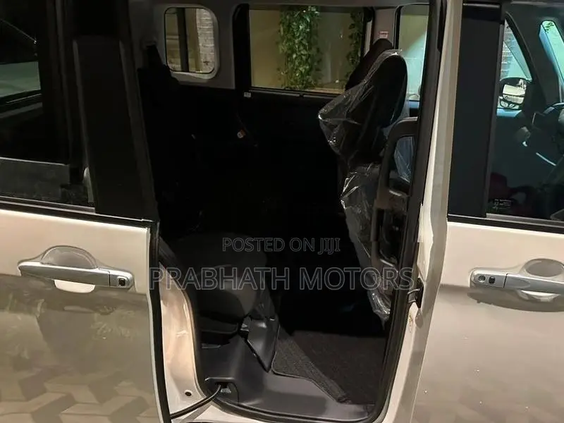 Toyota Roomy Custom GT(Turbo) 2025