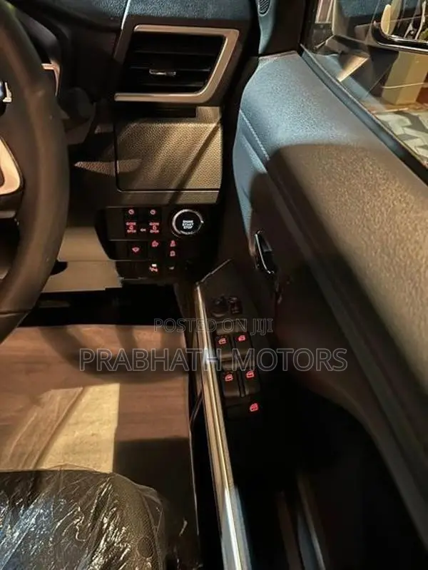 Toyota Roomy Custom GT(Turbo) 2025