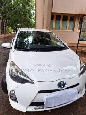 Toyota Aqua 2012