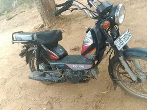 TVS XL 100 2021