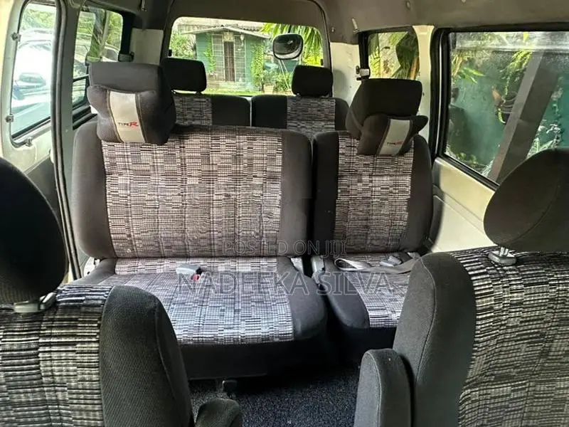 Toyota Noah 1999