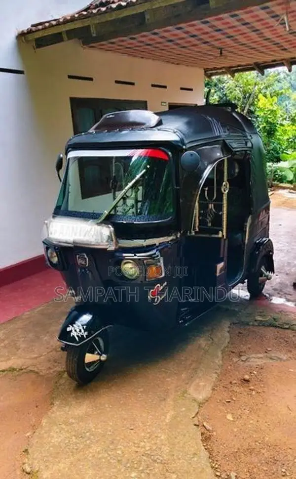 Bajaj RE S 2014