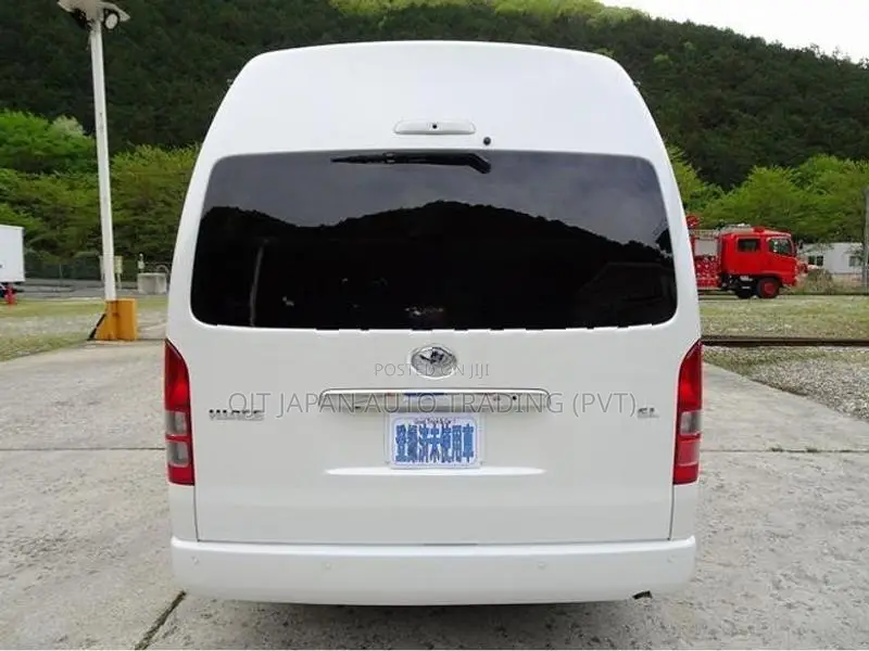 Toyota Hiace COMMUTER SUPER L GL 2024