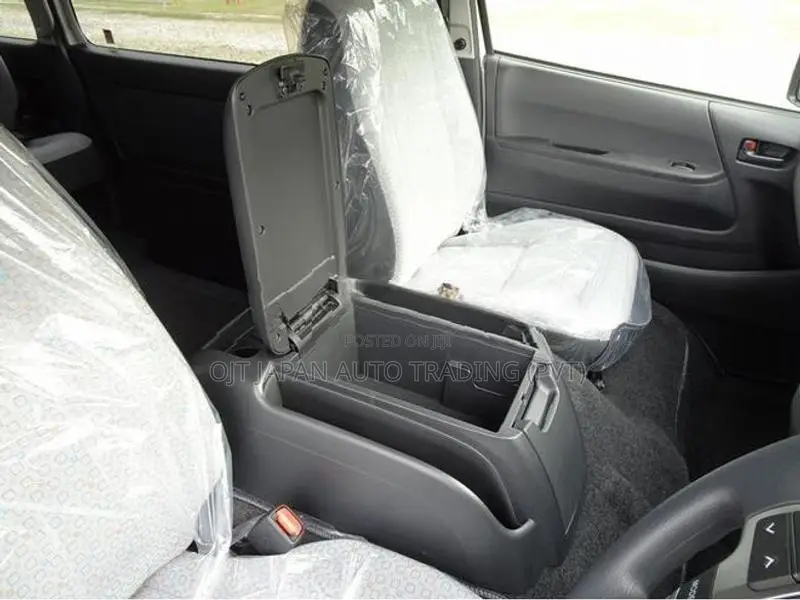 Toyota Hiace COMMUTER SUPER L GL 2024