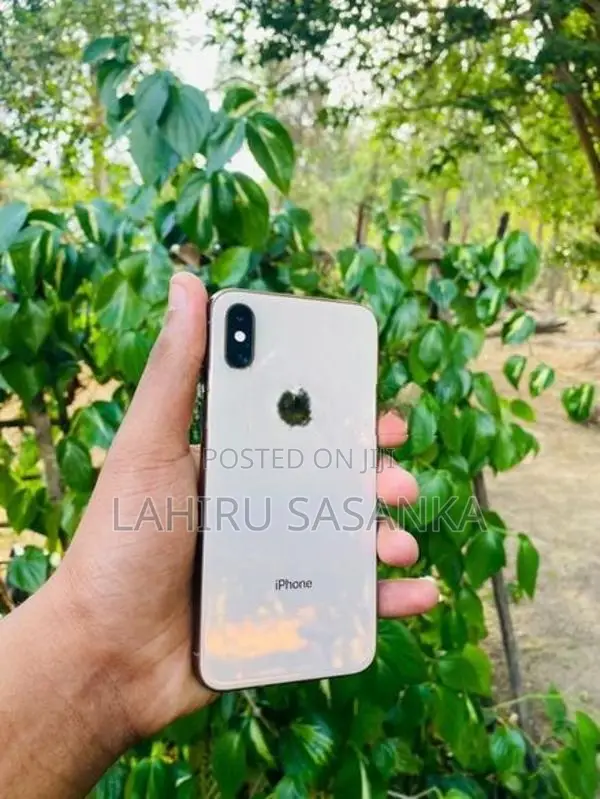 Apple iPhone XS (Used)