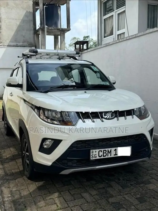 Mahindra KUV 100 2022