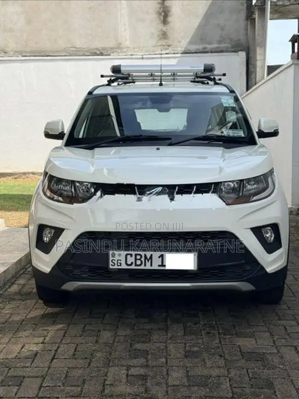 Mahindra KUV 100 2022
