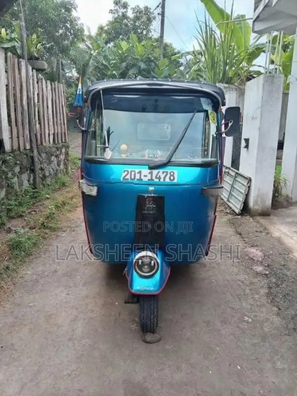 Bajaj RE 1999