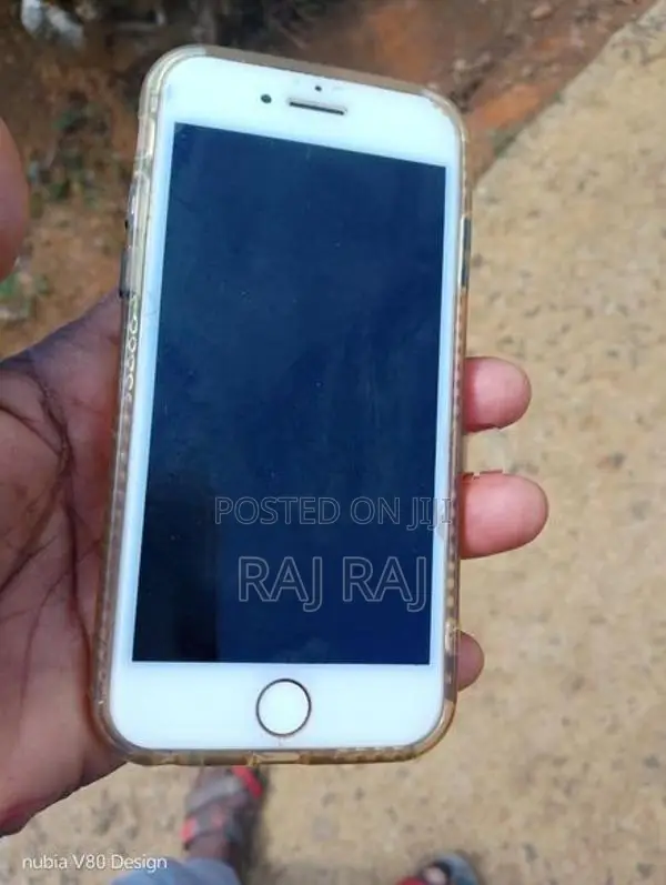 Apple iPhone 8 (Used)