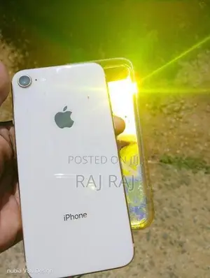 Apple iPhone 8 (Used)