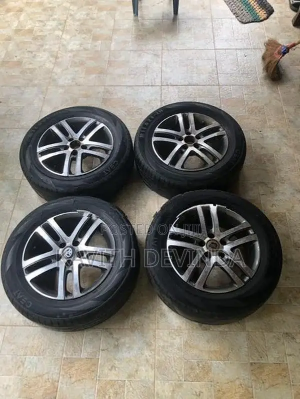 15 Inch Toyota Alloy Wheel with Tyres