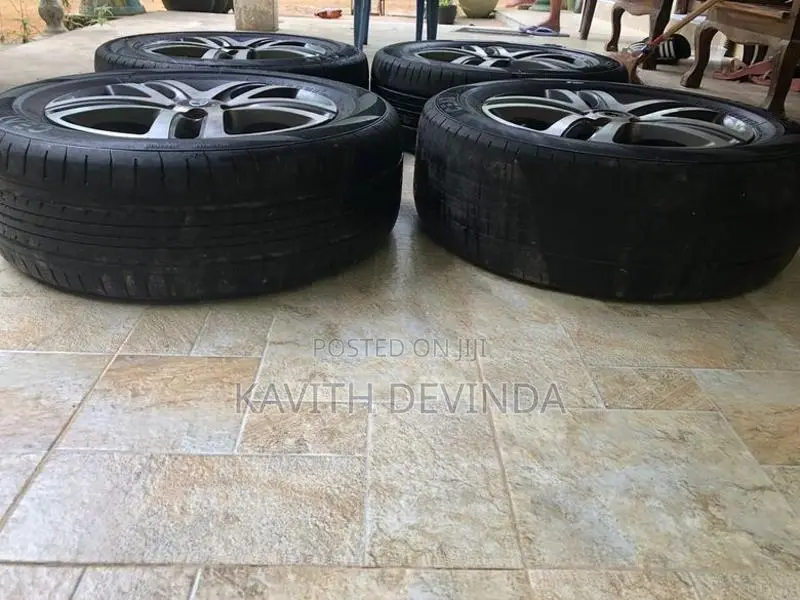 15 Inch Toyota Alloy Wheel with Tyres