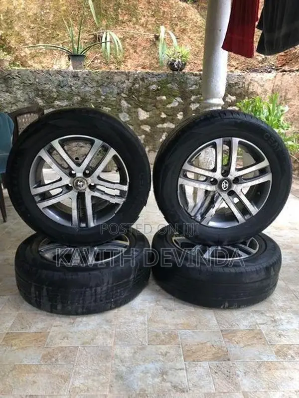 15 Inch Toyota Alloy Wheel with Tyres