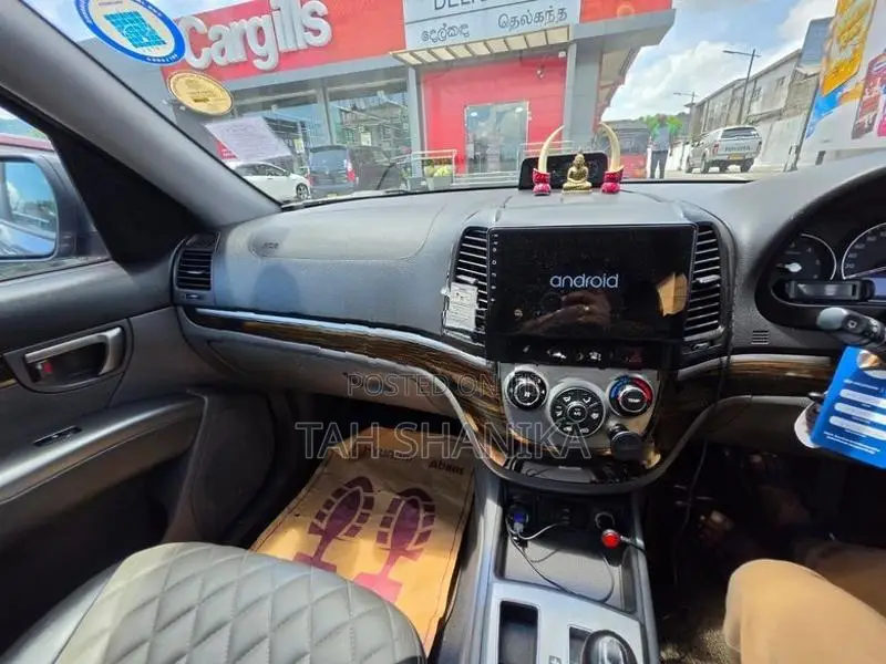 Hyundai Santa Fe 2011