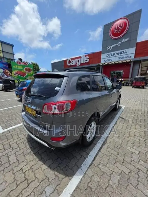 Hyundai Santa Fe 2011