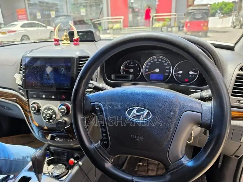 Hyundai Santa Fe 2011