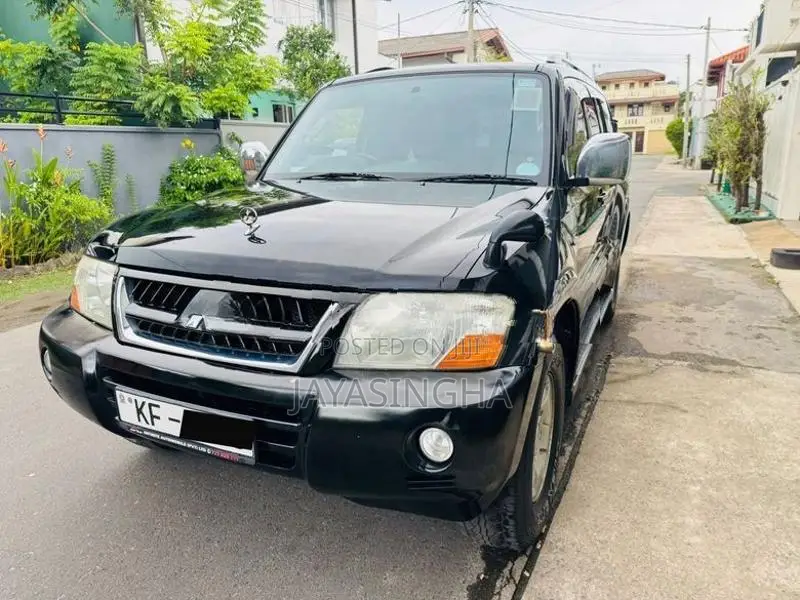 Mitsubishi Montero 2006