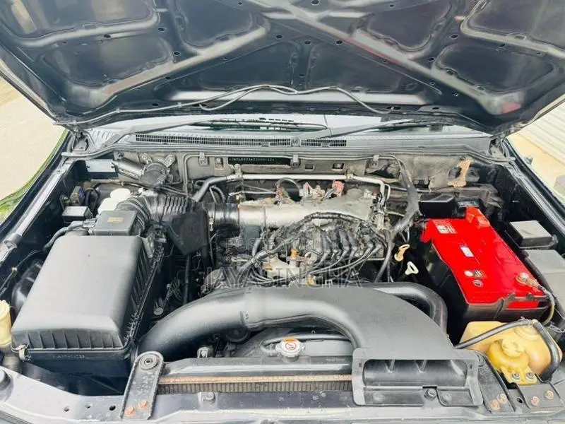 Mitsubishi Montero 2006