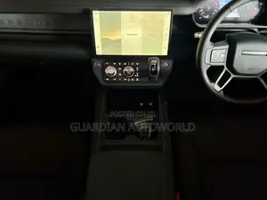 Land Rover Defender 2026