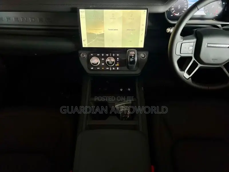 Land Rover Defender 2026