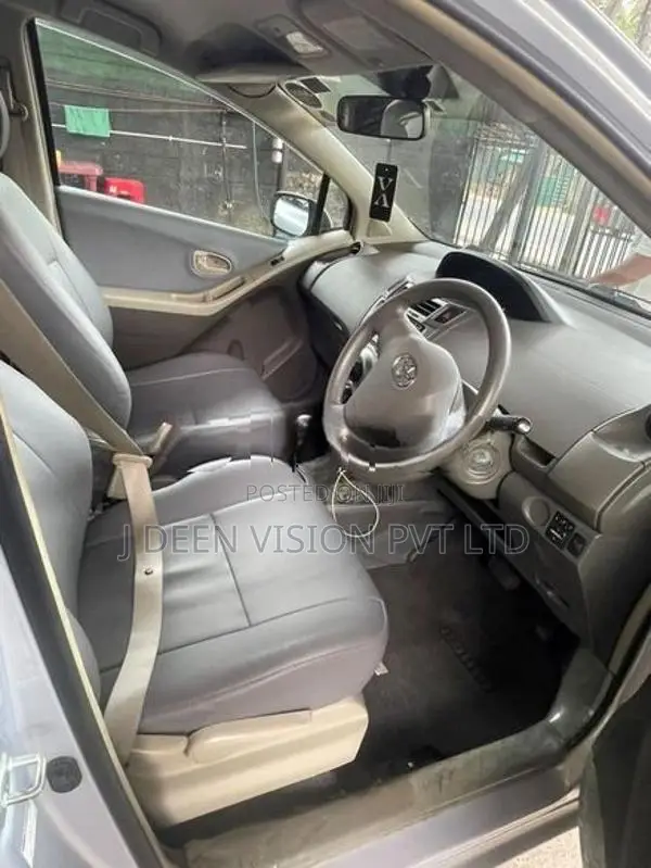 Toyota Vitz 2008