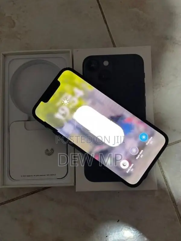 Apple iPhone 13 mini (Used)