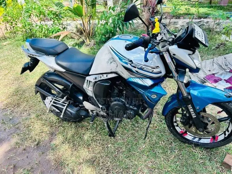 Yamaha FZ S 2016