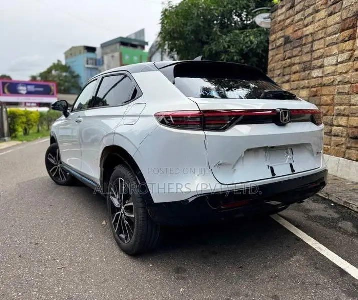 Honda Vezel Z Play Premium 2026