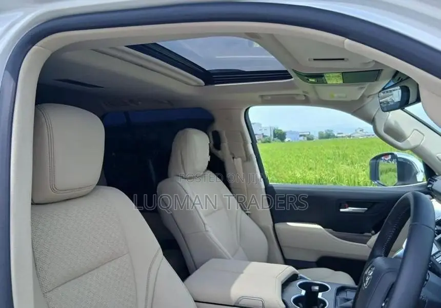 Toyota Land Cruiser ZX LC300 2026