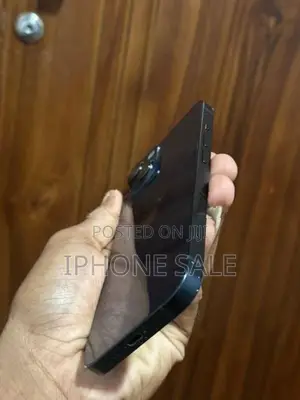 Apple iPhone 14 (Used)
