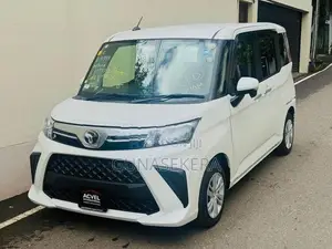 Toyota Roomy G Power Door 2023