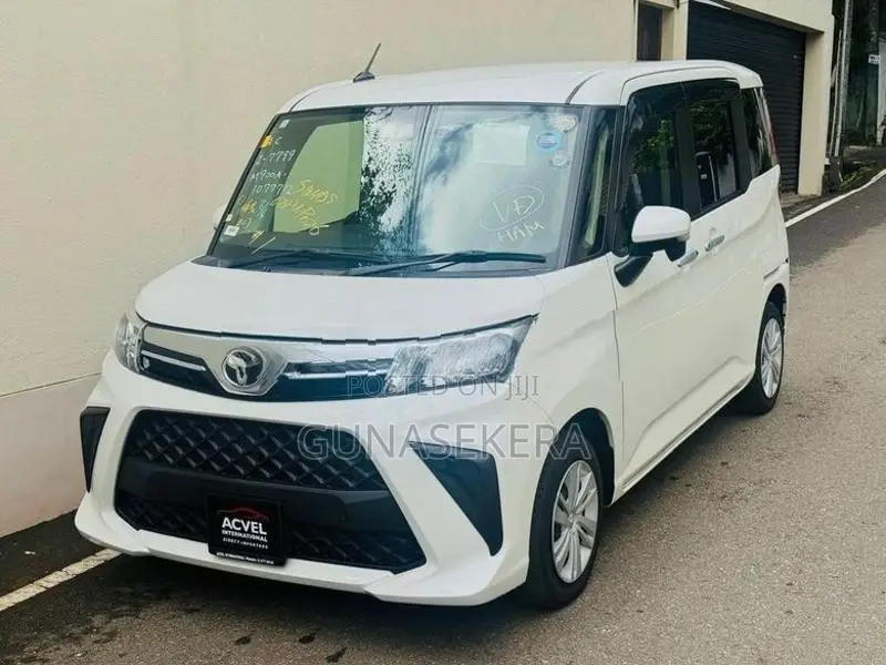 Toyota Roomy G Power Door 2023