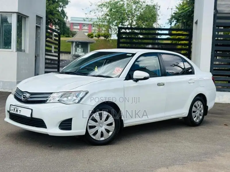 Toyota Axio 2013