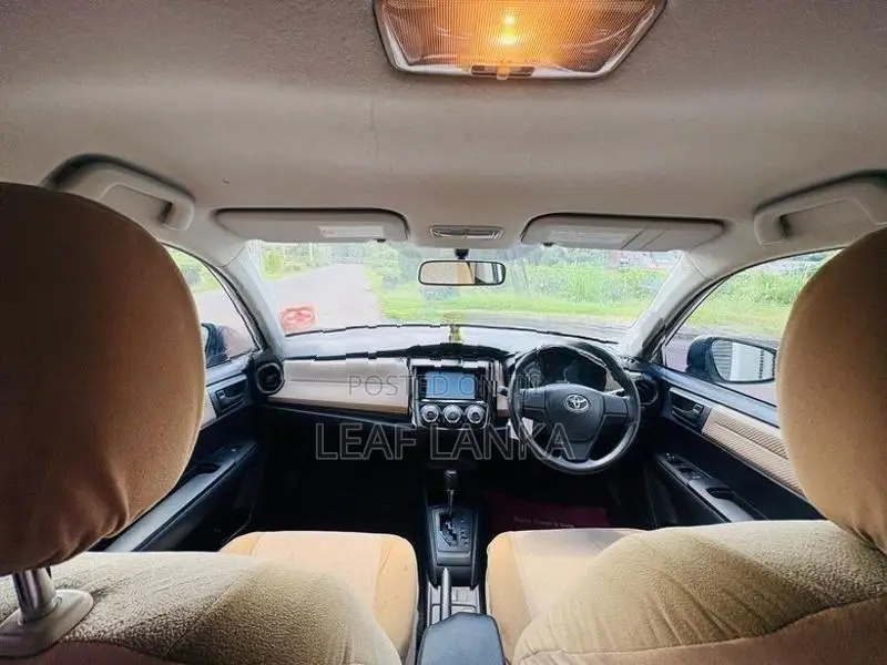 Toyota Axio 2013