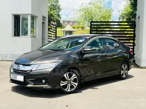 Honda Grace 2014