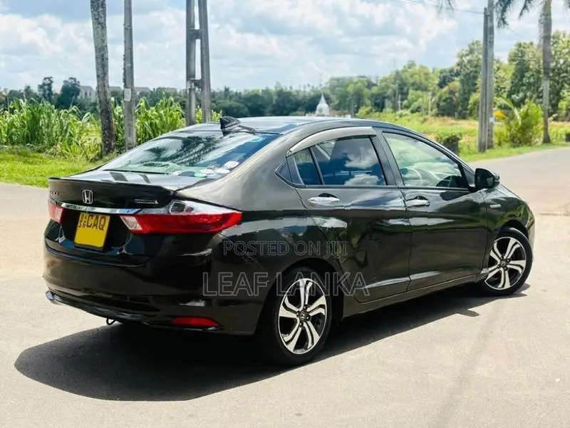 Honda Grace 2014